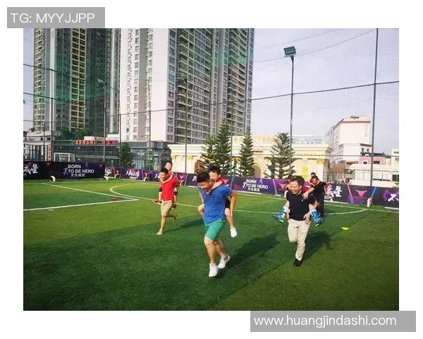 足球球星与小球迷互动的温暖瞬间展现了体育精神与关爱的力量