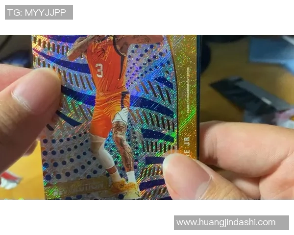 帕尼尼球星卡足球布料带编：收藏者的珍爱，足球迷的独特风采