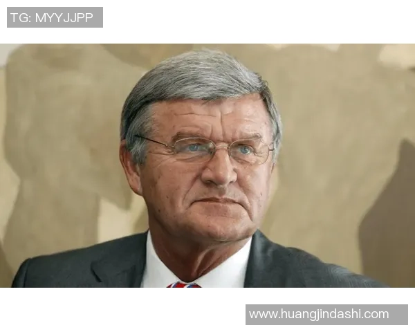 波兰足球历史十大球星盘点及其传奇表现分析 波兰足球历史十大球星盘点及其传奇表现分析