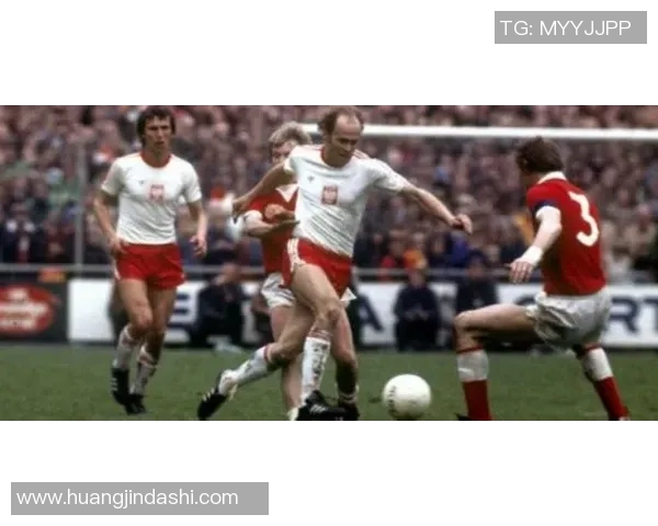 足球84球星传奇回顾:从世界杯赛场到历史铭刻的耀眼瞬间 足球84球星传奇回顾:从世界杯赛场到历史铭刻的耀眼瞬间